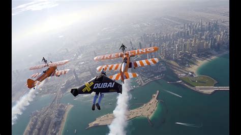 Jetman Dubai and the Breitling Wingwalkers 